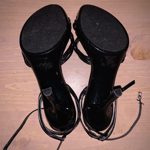 VINTAGE Fredericks of Hollywood 7 1/2 Black Vinyl Stilleto Sandals - Picture 6 of 10